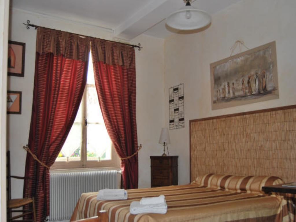 Bed and Breakfast Chez Francine Et Xavier Froissy  Habitación foto